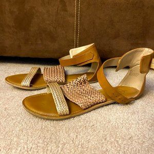 Crown Vintage Lulu flat sandals
